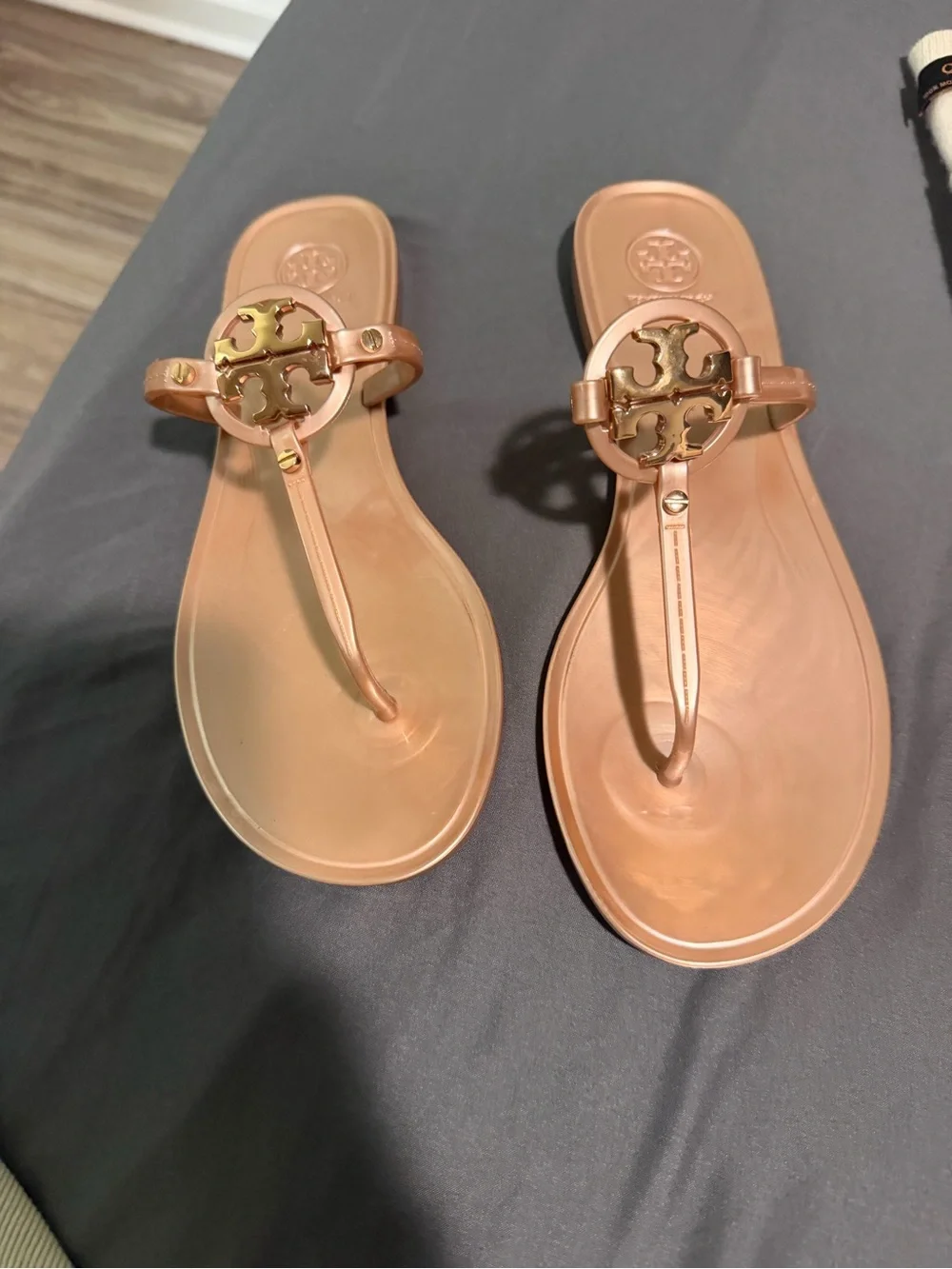 Tory Burch Mini Miller Jelly Thong Sandal in Blush Pink with Gold Logo